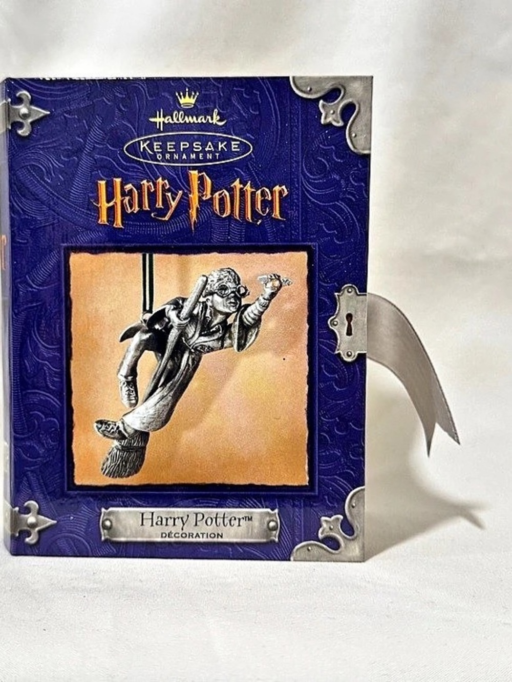 Vintage 2000 Hallmark Keepsake Harry Potter Pewter Flying Broom Ornament